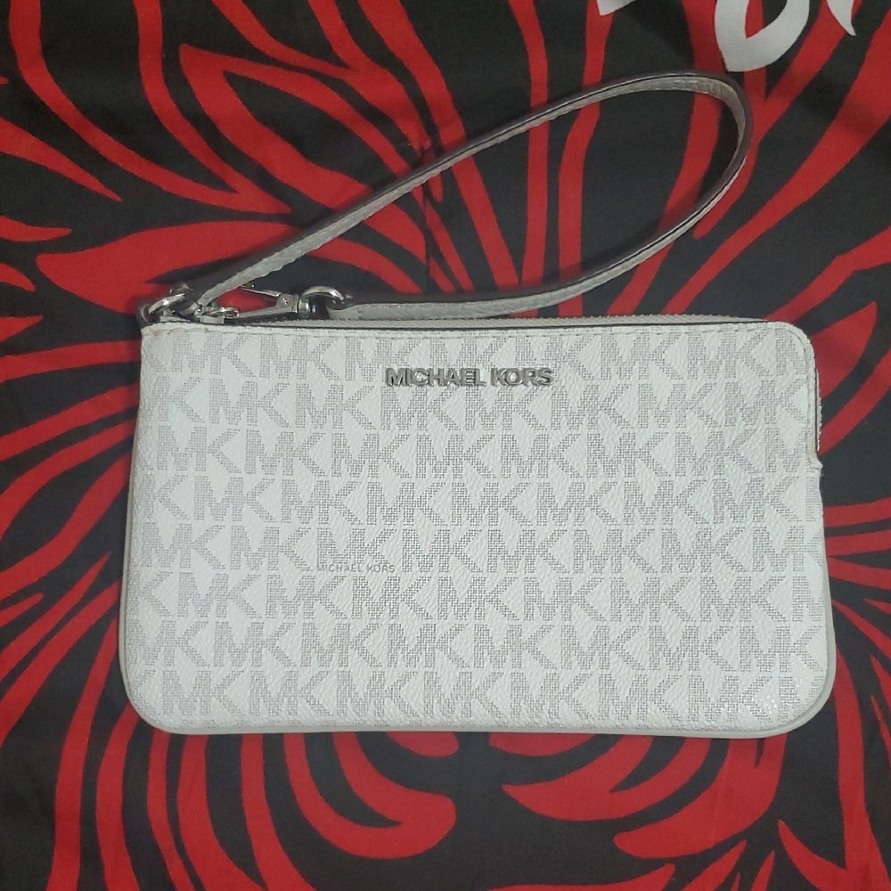 Michael Kors White Signature Wallet Wristlet